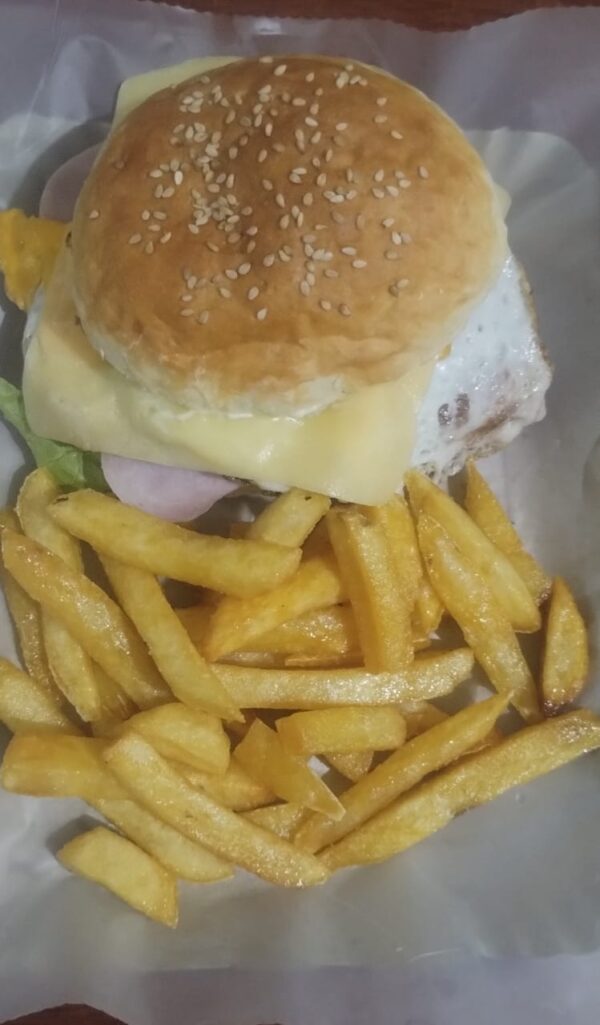 Hamburguesa completa + fritas